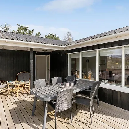 Casa vacanze 3 Bedroom Beautiful In Ebeltoft