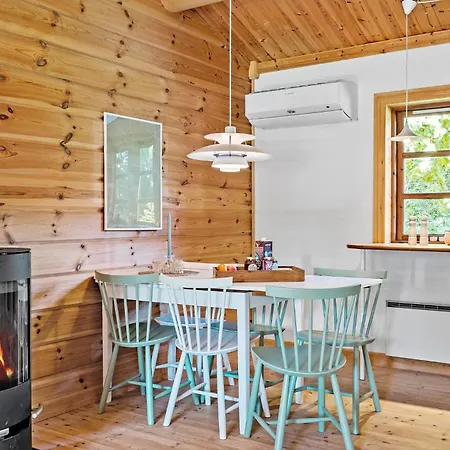 3 Bedroom Beautiful In Holiday home Melby