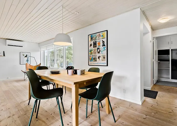 3 Bedroom Beautiful In Ebeltoft